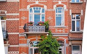 B&B Lodging At 8